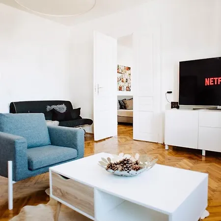 Apartment Huge Designer Loft With Tyrolean Flair *