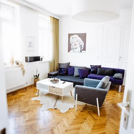 Huge Designer Loft With Tyrolean Flair *