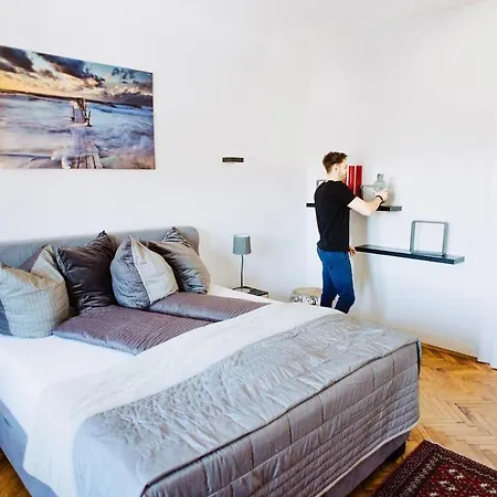 Huge Designer Loft With Tyrolean Flair Apartment Innsbruck